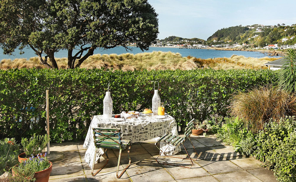 Beachfront Wellington Bed And Breakfast Екстер'єр фото